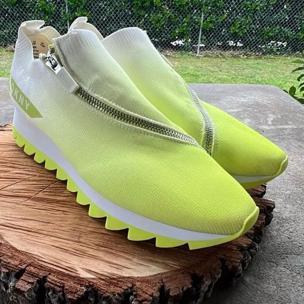 DKNY Aida Sneakers in Neon Green Size 10M